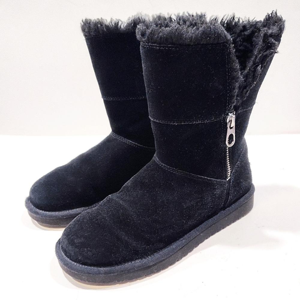 Koolaburra by UGG Aribel Short Boot Mid Calf Women’s 7 US Black Suede Faux Fur